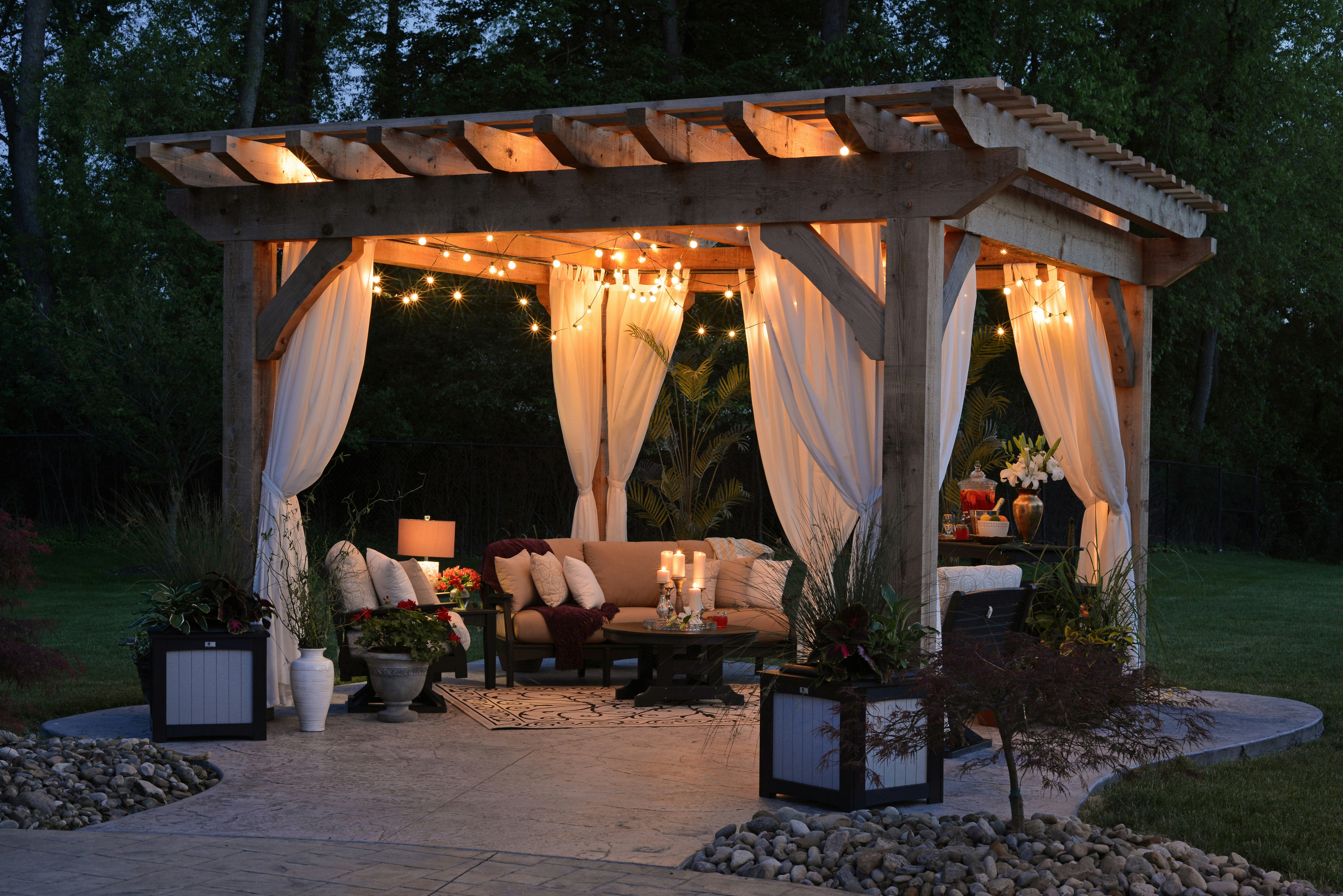PERGOLA & BIOCLIMATIC LOUVERED ROOF SYSTEM project 1