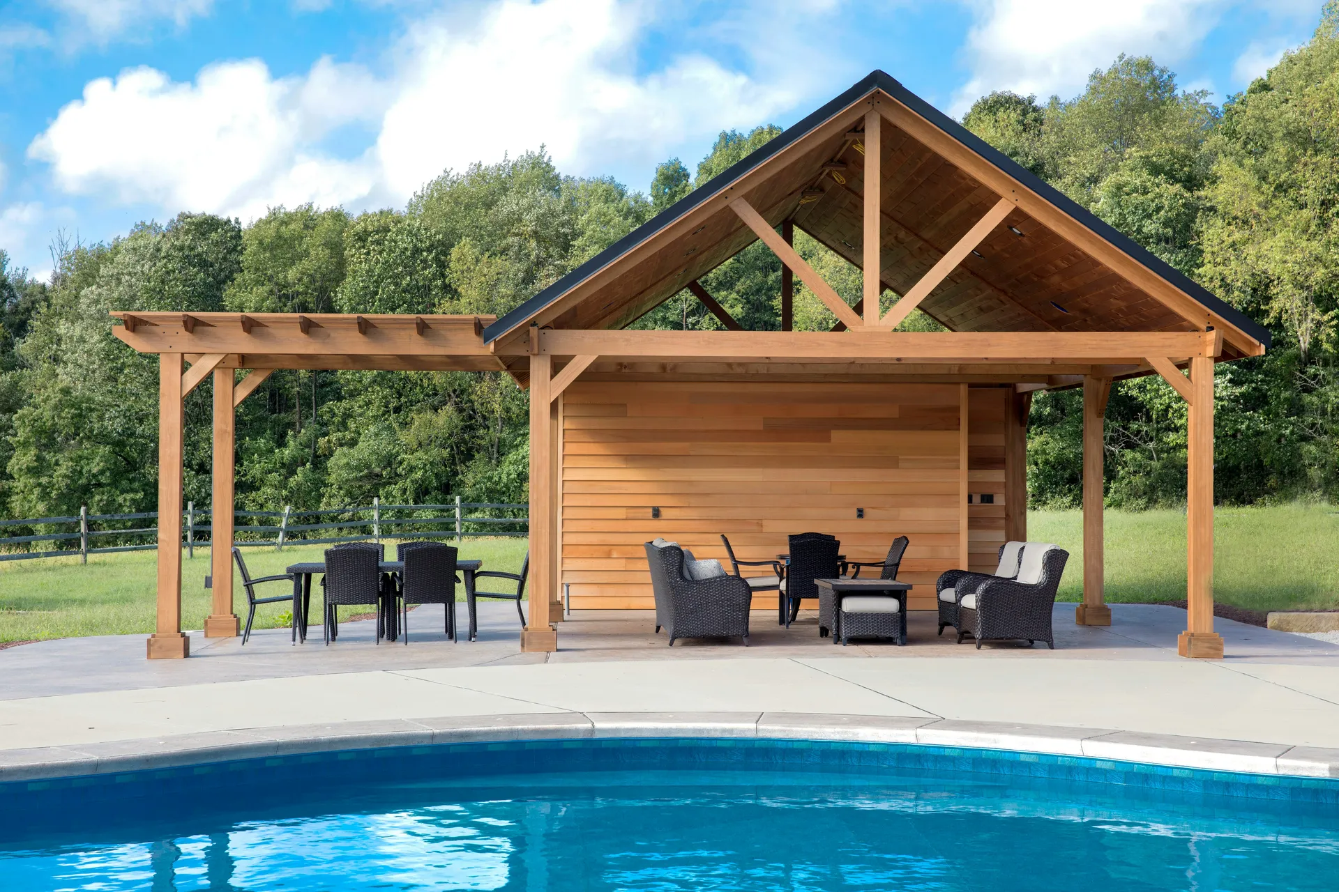 PERGOLA & BIOCLIMATIC LOUVERED ROOF SYSTEM project 2